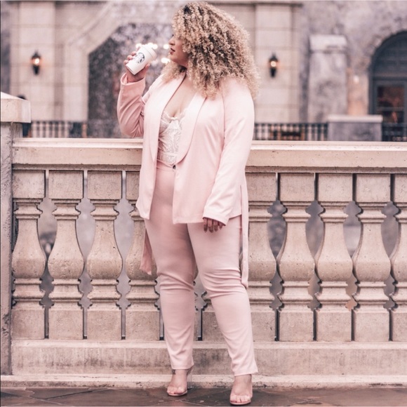 Boohoo Plus Tailored Trouser and Blazer Set - Picture 3 of 3